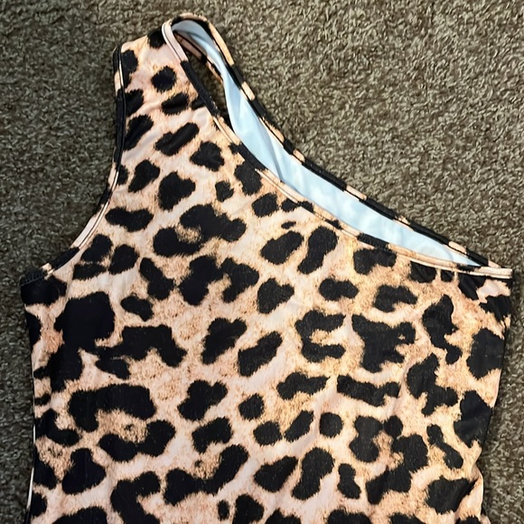 Leopard print one shoulder dress - Picture 7 of 7